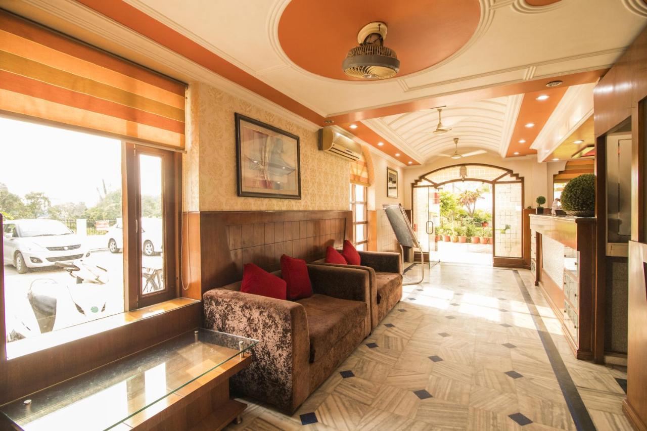 Wow Stayz2 Hotel Jahanvi Dale Haridwār Eksteriør billede